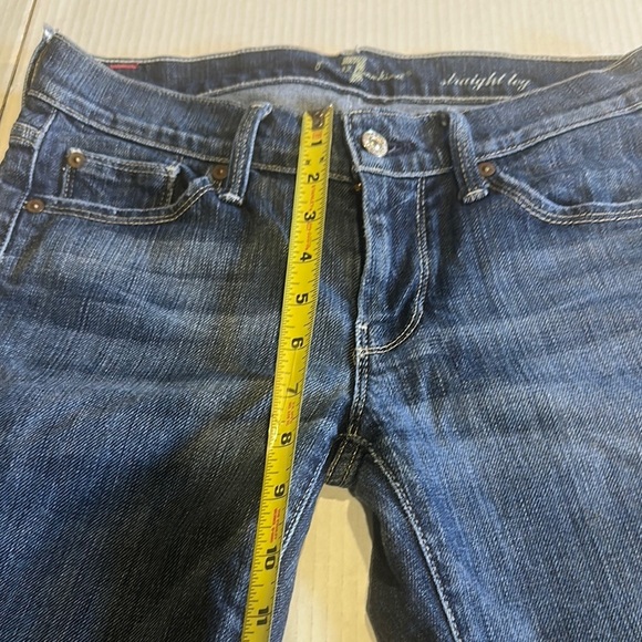 7FAM Classic Blue Denim straifht leg Jeans w multiple pockets and zipper front - Picture 4 of 11